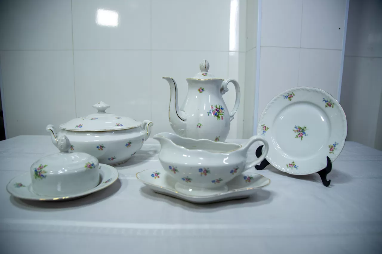Jogo de porcelana Checoslováquia Floral - Image 3