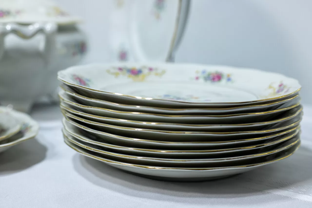 Jogo de jantar porcelana Polônia  54 peças - Image 3