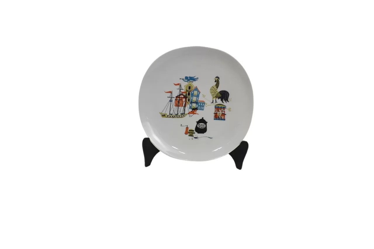 Antigo prato decorativo da Porcelana Saler cor predominante branca com figuras representativa da época mede 19 cm de circunferência - Image 2