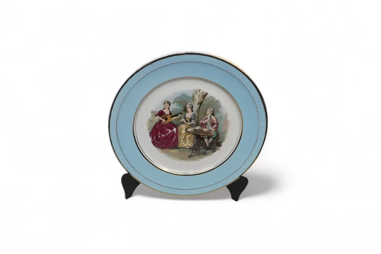 Antigo prato Porcelana da marca Nadia com Cenas Galante de Fragonard no centro, Antiquario Rosa Santoro