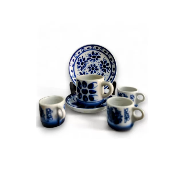 Kit de louças em porcelana branca e azul cobalto Monte Sião MG